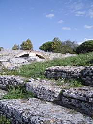 Paestum - Gymnasium.JPG